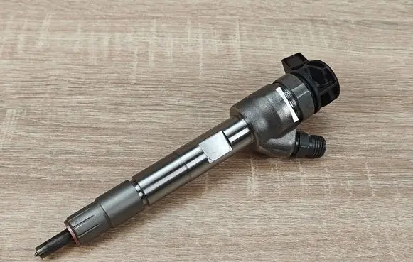 BMW 4 G22 G23 G24 G26 Fuel injector 8579236