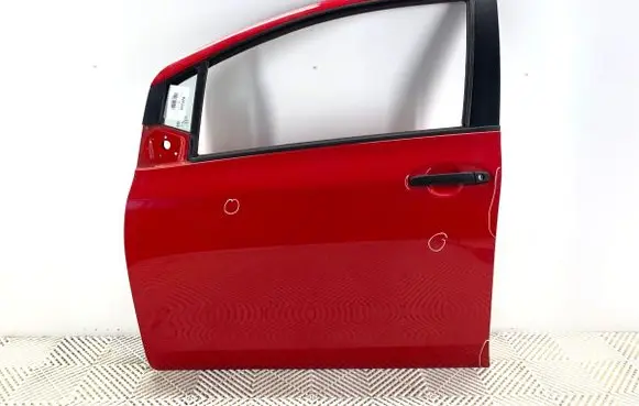 Toyota Yaris Front door 