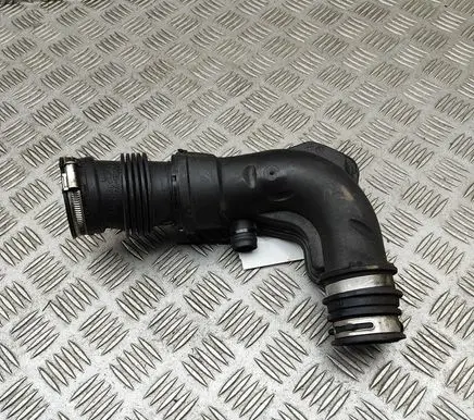 Ford Focus Air intake duct part CV616C784BH