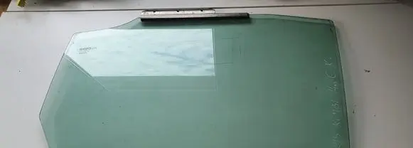 Toyota Auris E180 Rear door window glass
