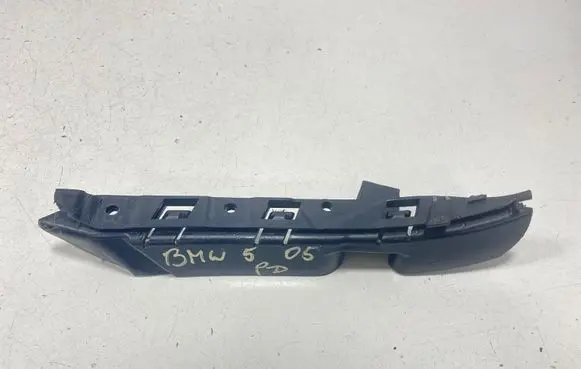 BMW 5 E60 E61 Front bumper mounting bracket 5111703370618 11703370618 7033706