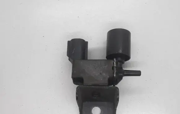 Toyota Corolla E120 E130 Turbo solenoid valve 9091012232