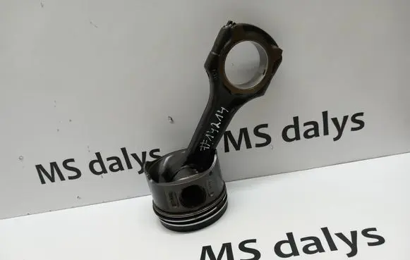 Mercedes-Benz E W211 Piston with connecting rod A6110301017 A6460300117 A6460300917