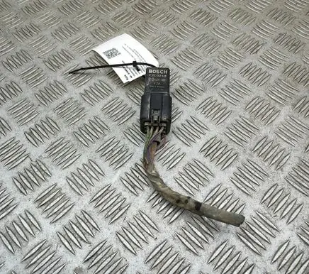 Volkswagen Crafter Glow plug pre-heat relay 038907281D 0281003038