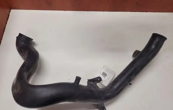 Opel Astra H Air intake hose/pipe