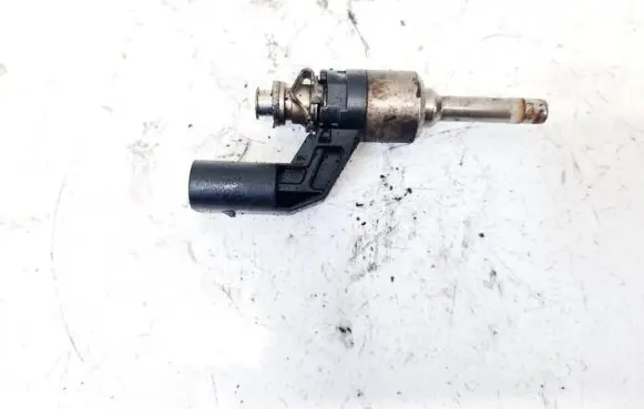 Volkswagen Golf VI Fuel injector 03C906036M