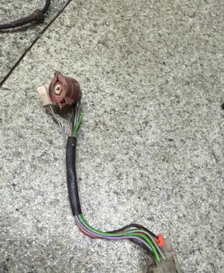BMW 3 E30 Ignition lock contact 1372567