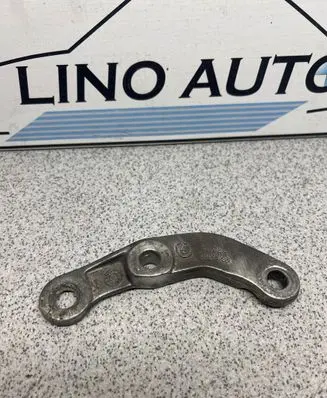 BMW 5 E39 Sway bar bush bracket, front 1091987
