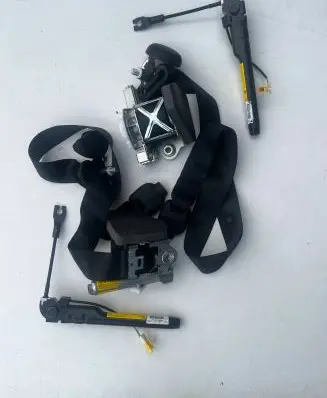 Fiat 500 Front seatbelt