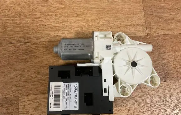 Ford Focus C-MAX Front door window regulator motor FR01600420A 992745100 070103
