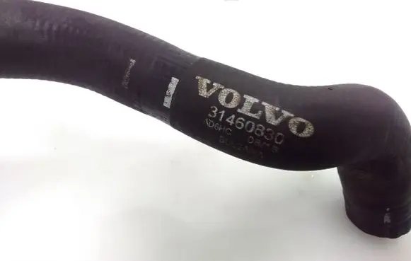 Volvo XC90 Engine coolant pipe/hose 31460830
