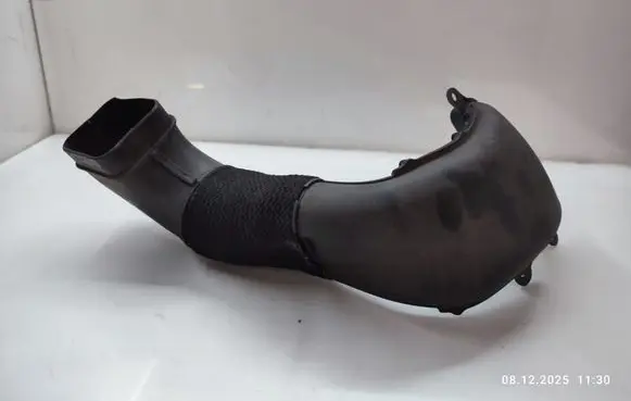 Jaguar XJ X351 Air intake duct part 8X239A673BA
