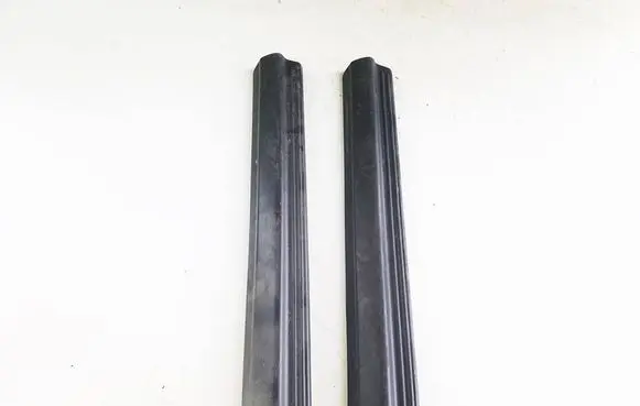 Foot area side trim