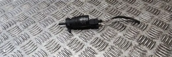 Mercedes-Benz CLS C218 X218 Windscreen/windshield washer pump 2218690121