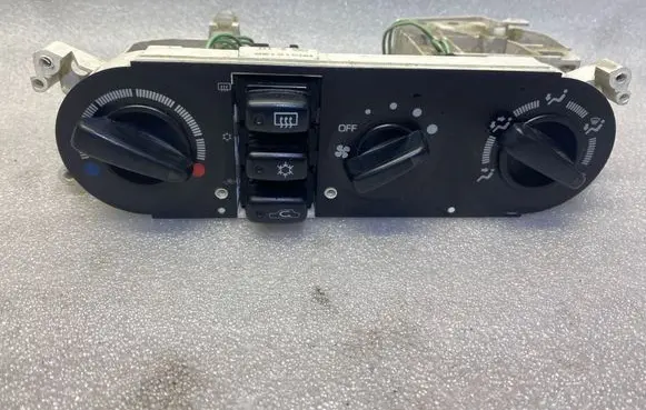 Mitsubishi Galant Climate control unit MR216138 96716