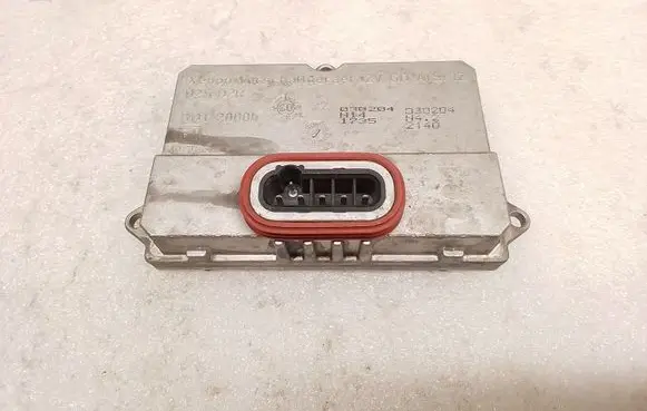 Mercedes-Benz E W211 Headlight ballast module Xenon 5DV00829000
