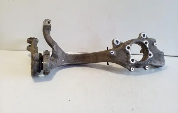 Front wheel hub