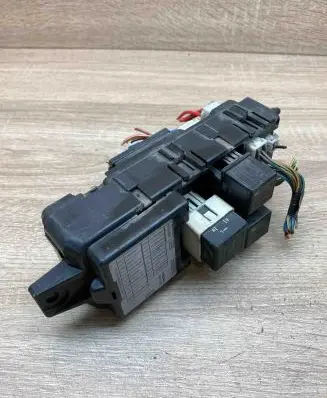Volvo S40, V40 Fuse module 30865169