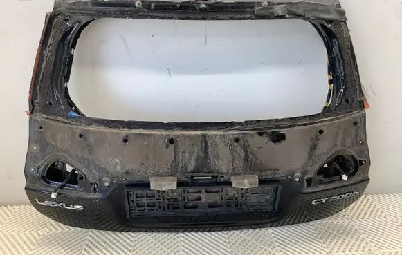 Lexus CT 200H Tailgate/trunk/boot lid
