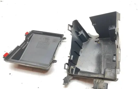 Peugeot 308 Fuse box set 9804681980 7450