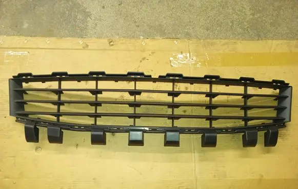 Renault Megane II Front bumper lower grill 8200412379