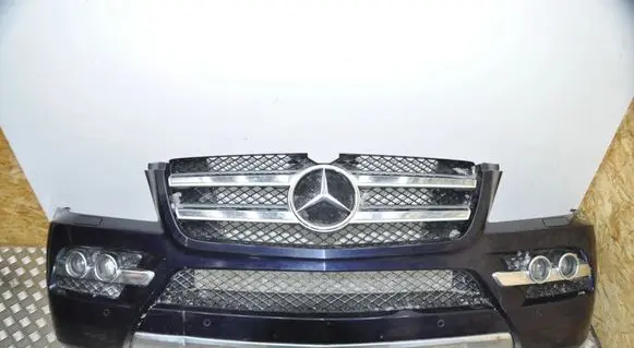 Mercedes-Benz GL X164 Front bumper C359