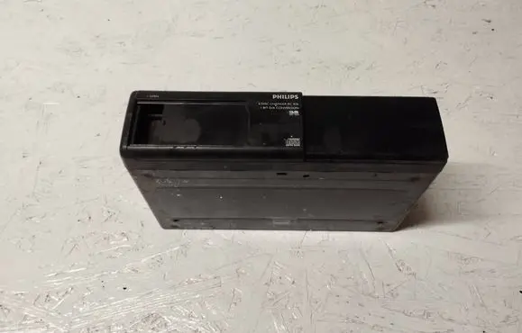 Land Rover Freelander CD/DVD changer 902231026809 22RC02680