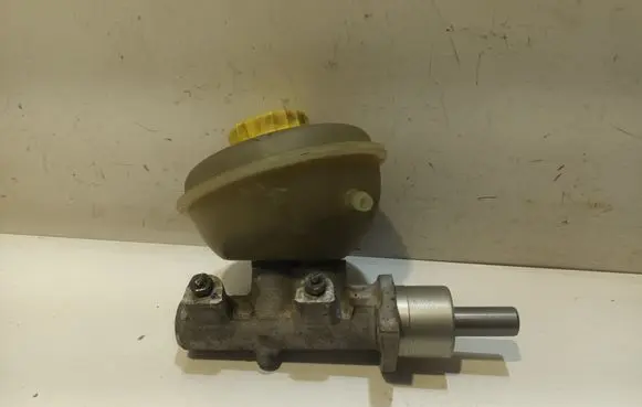 Audi 80 90 S2 B4 Master brake cylinder 8A0611301A