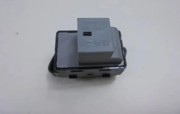 Volkswagen Polo IV 9N3 Central locking switch button 6Q1962125