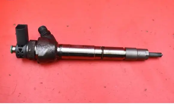 Skoda Octavia Mk3 (5E) Fuel injector 04L130277AC