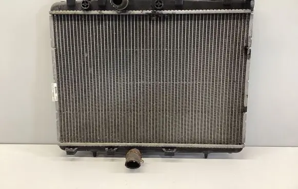 Citroen DS3 Coolant radiator P9685852680 9685852680