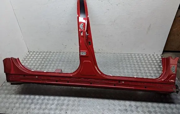 Toyota Verso Pillar (middle) 614030F020 610370F020