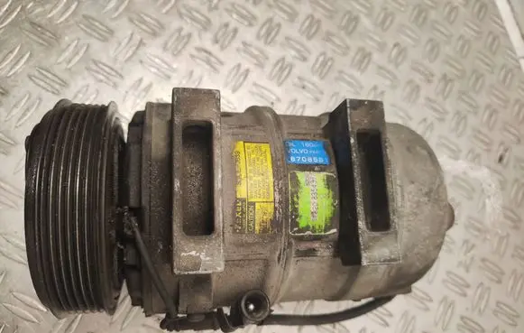 Volvo V70 Air conditioning (A/C) compressor (pump) 8708581