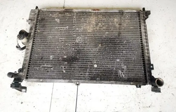 Opel Astra F Coolant radiator 90352934