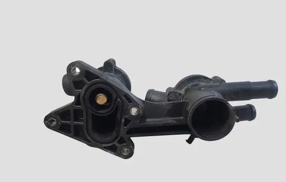 Volkswagen Golf VI Thermostat/thermostat housing