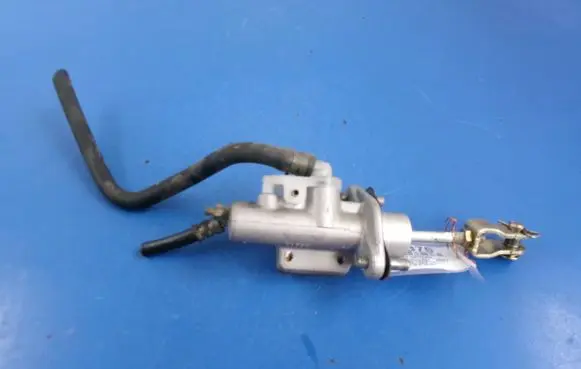 Mitsubishi Outlander Clutch master cylinder 
