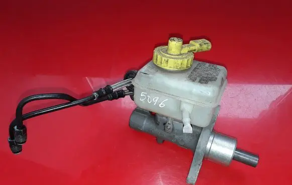 Skoda Octavia Mk1 (1U) Master brake cylinder 1J1611301B 03350884591