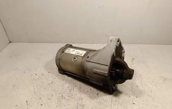 Nissan Qashqai Starter motor 233001375R