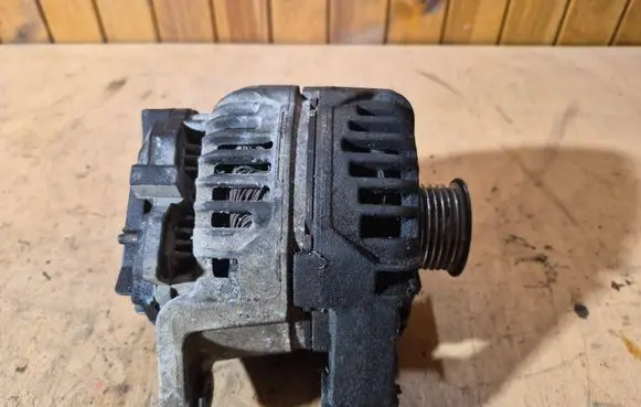 Opel Zafira A Generator/alternator BR14M3 F00M145231
