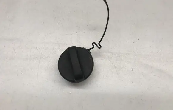 Toyota Corolla Verso AR10 Fuel tank filler cap 
