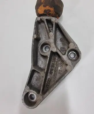 Audi A6 S6 C6 4F Engine mounting bracket 4F0199343