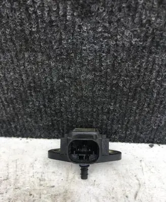 Mercedes-Benz Sprinter W901 W902 W903 W904 Air pressure sensor A0041533128 16244349