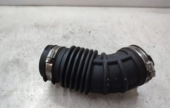 Nissan X-Trail T32 Air intake hose/pipe