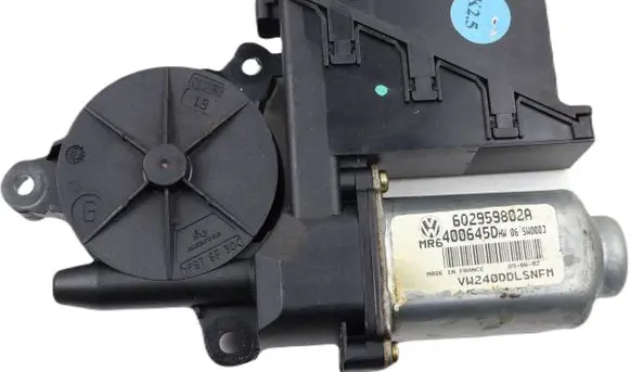 Volkswagen Polo Front door window regulator motor 6Q2959802A