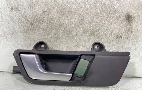 Audi A4 S4 B7 8E 8H Front door interior handle 8e1837019