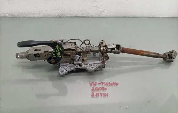 Volkswagen Tiguan Steering wheel axle 5N1419502