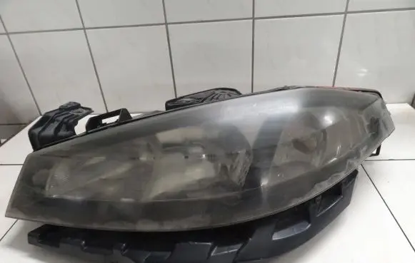 Renault Laguna II Headlight/headlamp 8200481196 89900469 X74PH21