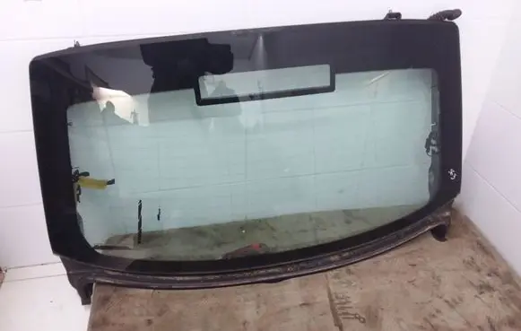 Skoda Superb B6 (3T) Rear windscreen/windshield window 