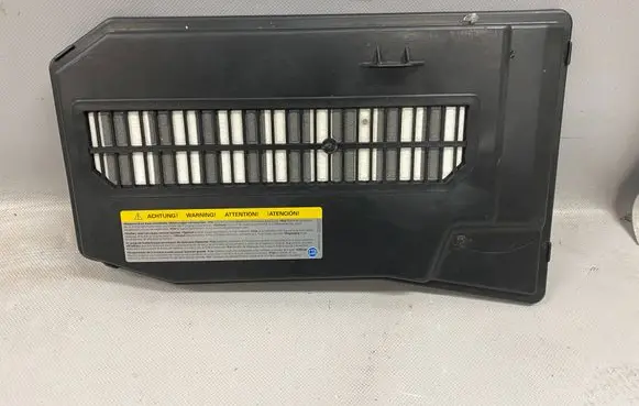 Volkswagen Touareg II Battery box tray cover/lid 7L0864643B