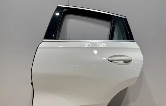 BMW X6M G06 F96 Rear door